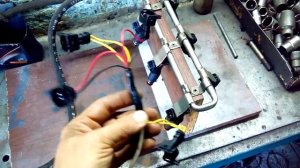 Лютый механик.Как почистить форсунки. Простой стенд для проверки и промывки форсунок.