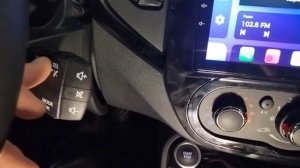 Renault KAPTUR Установка Магнитолы Unison A4 4+64GB . Кнопки на руле работают.