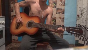 Ночью церковь старая пуста Full HD