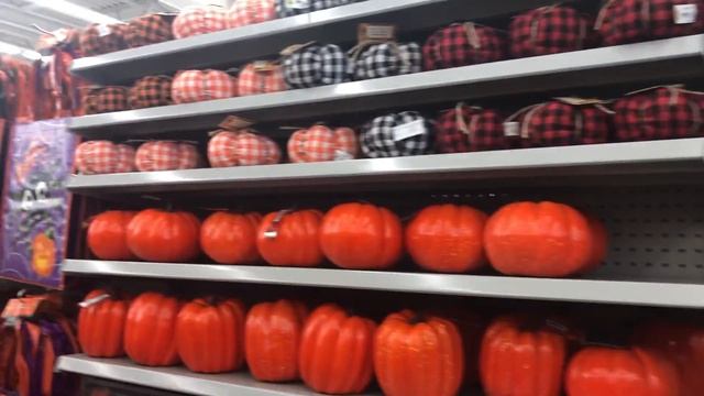 Такое разнообразие к Празднику Урожая в «Доллараме» в Торонто смотреть онлайн