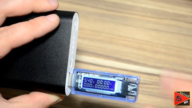 Перезалил. USB вольтметр - амперметр - определяет емкость аккумулятора с Aliexpress. [КИТАЙ RU] смотреть онлайн