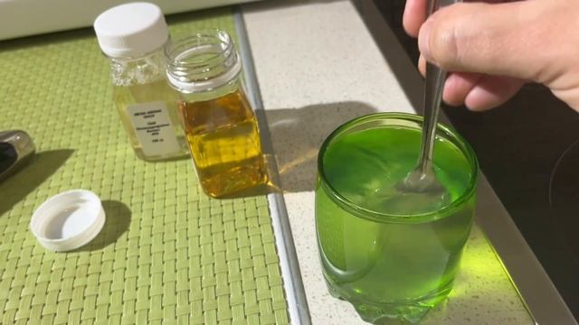 Экономим на жидкости для чистки бритв Philips HQ200/50 смотреть онлайн