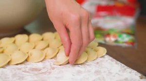 ПРАВИЛЬНОЕ тесто для пельменей - ОТЛИЧНО замораживается, не разваривается! Домашние пельмени