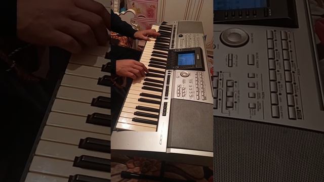 красивая игра на синтезаторе смотреть онлайн