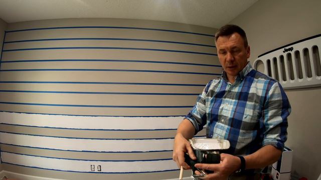 Что ЛУЧШЕ: корабельная ДОСКА или имитация? Полоски на стене!