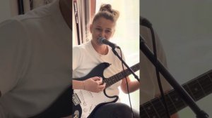 Девушка красиво спела «Война» Фактор 2 на гитаре! Удивила мужа! Ольга Лазарева!