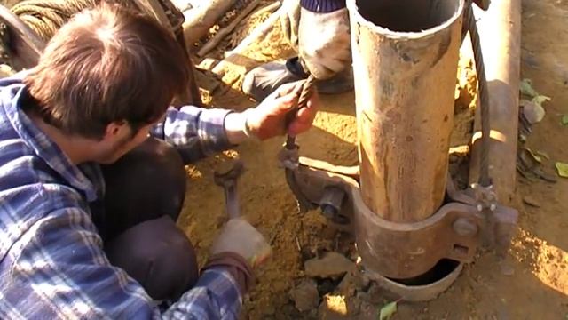 подъём обсадной трубы оголение фильтра смотреть онлайн