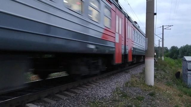 Электричка по встречному пути, ЭД9Э-0011 смотреть онлайн