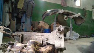 как открутить ржавые гайки Перфоратором если не подлесть болгаркой.