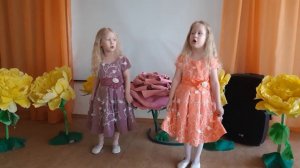 Песня Поцелую маму