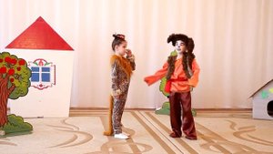 Детская театральная постановка в детском саду