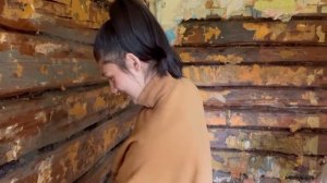 Ремонт деревянного дома своими руками. Отмываем стены.