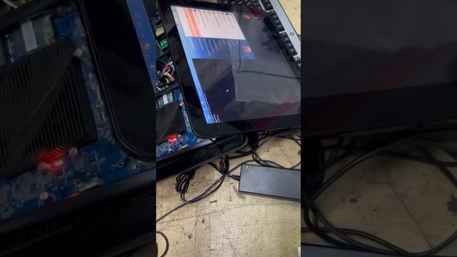 QuadPOS 15' POS Комп'ютер Intel J1900 2GB SSD 240Gb Wi-Fi смотреть онлайн