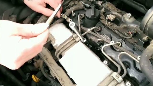 Замена свечей накала. Replacement of glow plugs. TOYOTA COROLLA VERSO своими силами, на улице в -15 смотреть онлайн