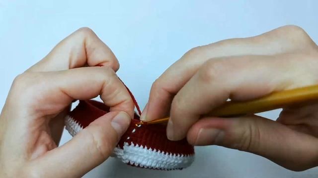I часть. Мастер класс по вязанию Деда Мороза крючком. Туловище.