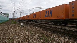 ВЛ80с-626 с контейнерным поездом