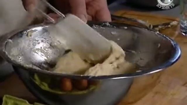 Шарлотка с яблоками смотреть онлайн