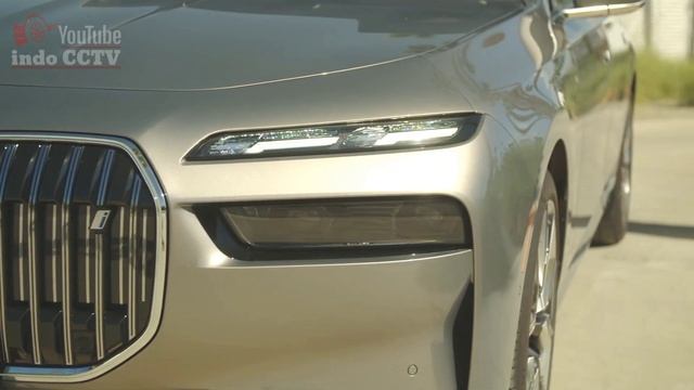 The New BMW i7 xDrive60