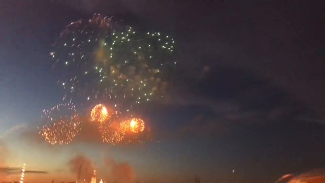 Салют в честь праздника Военно-морского флота ￼России