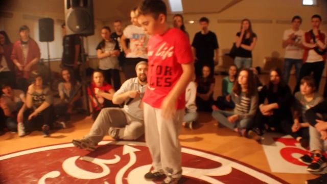ТОЧКА РОСТА|1/8 HIP HOP BEG|Муссоров Максим vs Постоев Дима смотреть онлайн
