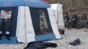 как угробить два мотора и какие опасности в Верховьях р.Урми. большой улов и копчёный хариус....