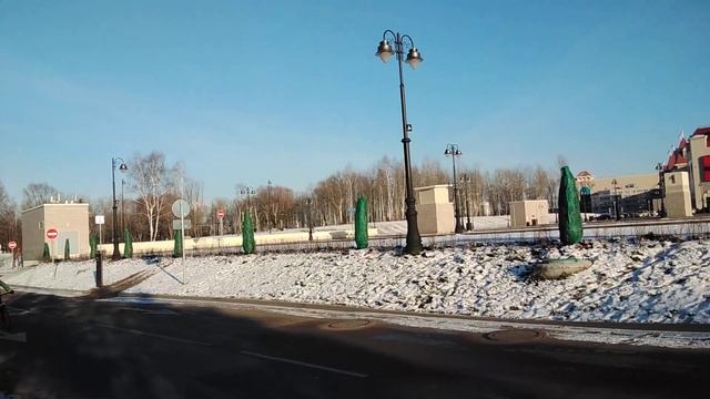 диснейленд по руссуки. 1 фонарный столб ,что стоит на территории стоит 132000руб. смотреть онлайн