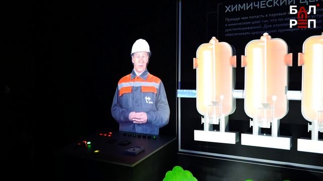 В Балакове заработал первый в России передвижной мультимедийный музей