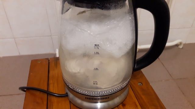 Мясо в чайнике. Варим куриную грудку в электрочайнике. смотреть онлайн