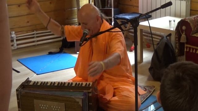 Сита Ласаи прабху. Киртан. Вологда, июнь 2017. смотреть онлайн