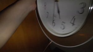 Часы с элементами на солнечной батарее
