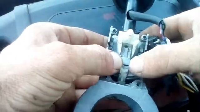 Ремонт подрулевого переключателя JCB 3CX нет света.