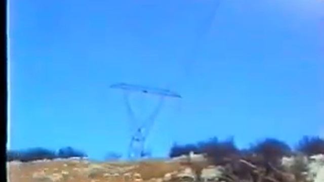 Пляска проводов (Dance wires) смотреть онлайн