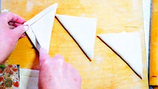 Слойки с сыром из готового слоёного теста