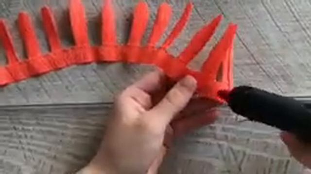 РЕАЛИСТИЧНЫЕ Цветы Своими руками из БУМАГИ Как сделать Цветы для декора из гофрированной БУМАГИ смотреть онлайн