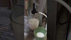 jura ena 5 , удачная модель компактная , и по качеству кофе Установлены жернова более скоростные