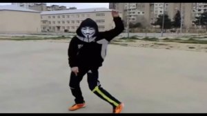 анонимус танцует под песня барбарики.mp4