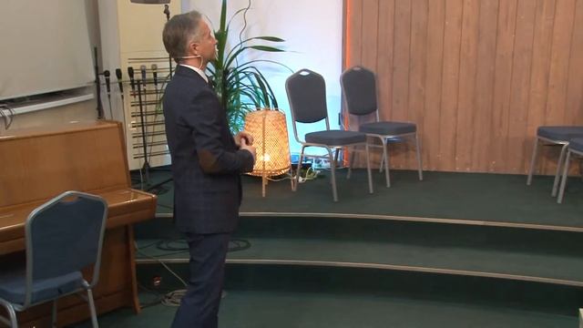 "С Библией по-новому" (18.11.2023) - Роман Савенко смотреть онлайн