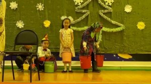 Новогоднее выступление 2 класса??? Сценка «У страха глаза велики» Кл.руководитель: Гинеева Л.М.