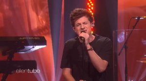 Charlie Puth Performs 'How Long'