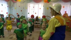 Песня "Чучело" и "Зарядка на грядке" на осеннем празднике "Овощная сказка" в детском саду.