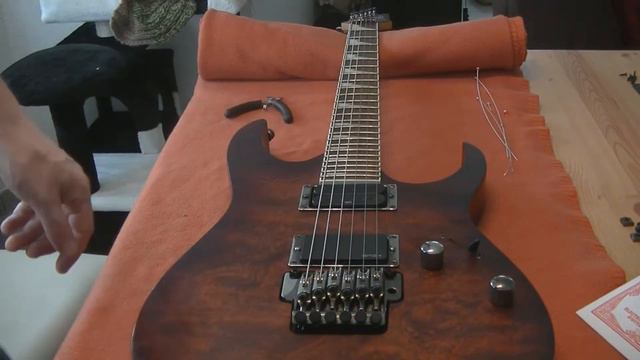 Ibanez INF2 vs EMG X 81 смотреть онлайн