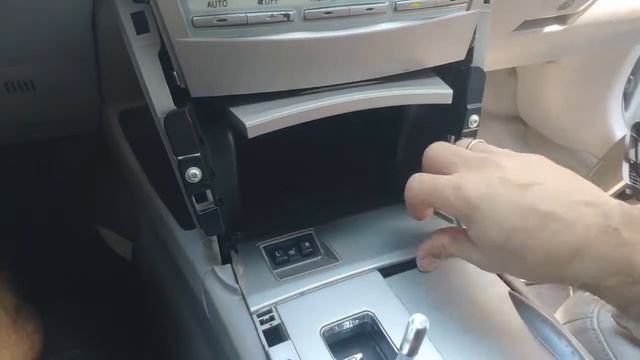 Toyota Camry  как снять/замени держатель стаканов. Toyota Сamry how to removal cup holder смотреть онлайн