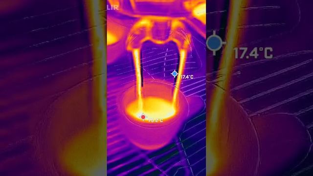 Espresso coffee preparation captured on thermal camera - Flir One