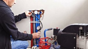 Федор Емельяненко сделал идеальную стяжку пола за 4 часа