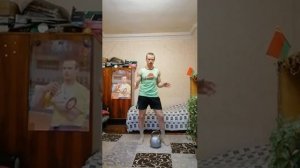 Гири. Что лучше - работа с одной или с двумя?