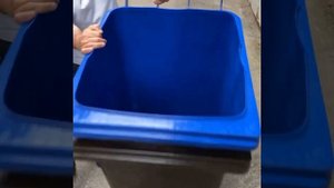 Мусорные баки 120 литров и 240 литров .