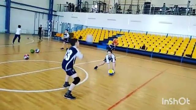 Прием мяча в парах. смотреть онлайн