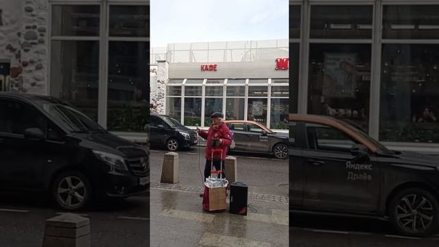 ЛЮДИ ВСТРЕЧАЮТСЯ…