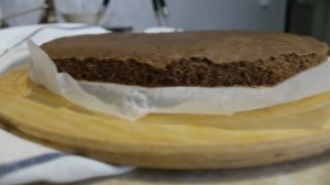 ДОМАШНИЙ БИСКВИТНЫЙ ТОРТ С ВИШНЁВЫМ КОНФИТЮРОМ