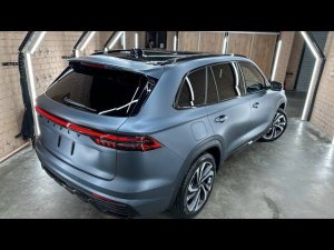 Установка Youtube на Geely Monjaro